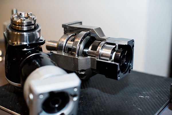 高精度臺(tái)灣精銳減速機(jī).jpg 高精度臺(tái)灣精銳減速機(jī).jpg